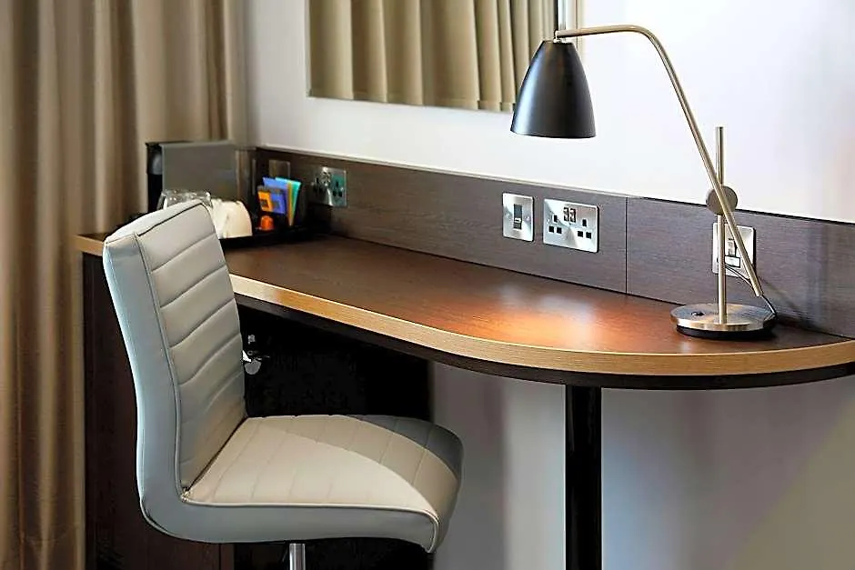 Premier Inn London City-1