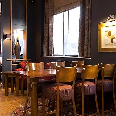 Premier Inn London City-2