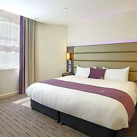 Premier Inn London City-2